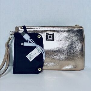 🌸 Liz Claiborne Rose Gold Wristlet Power
Bank Clutch 🌸